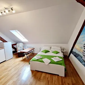 3* Bed & Breakfast Teslova